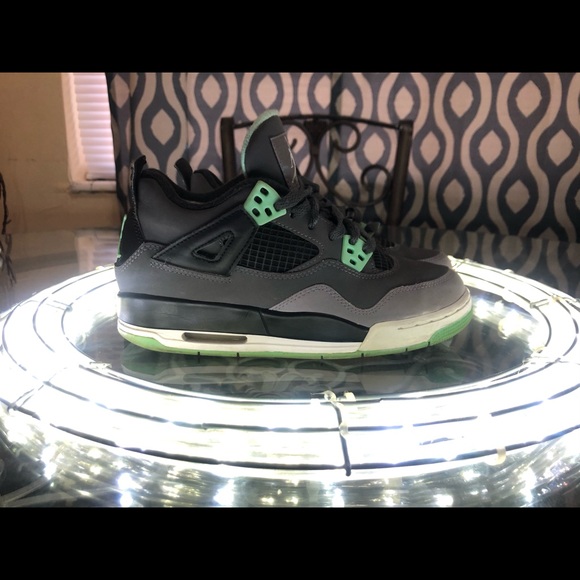 Air Jordan Retro 4 “Green Glow” - Picture 2 of 4